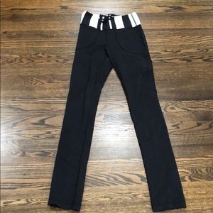 Grey scrunch bottom lulu lemon leggings